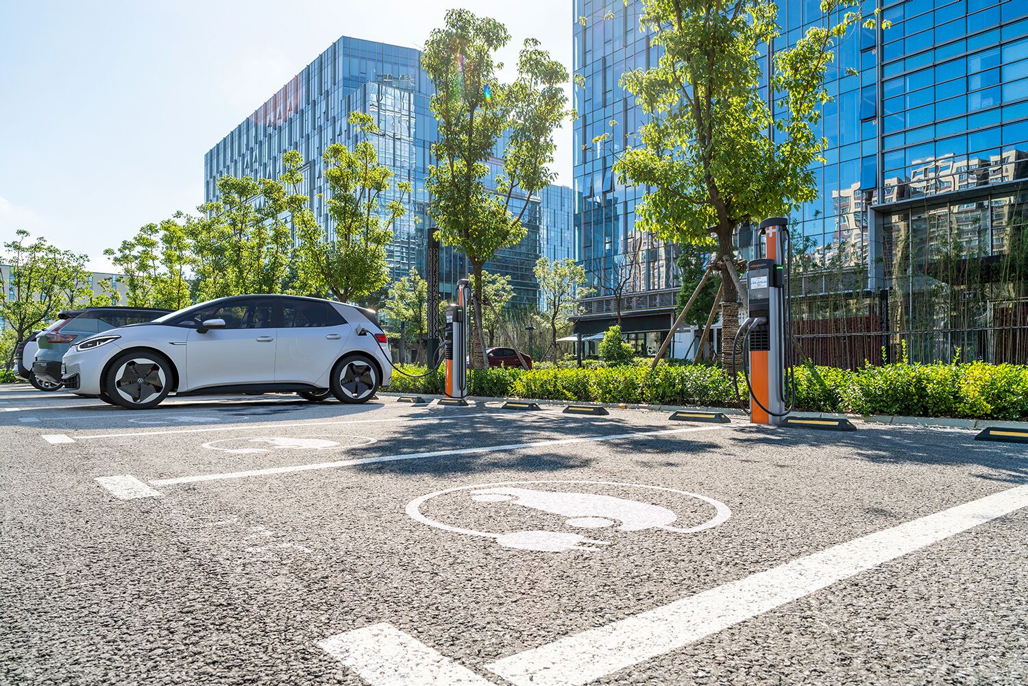 ChargePoint CP6000 Level 2 stations at a workplace parking lot