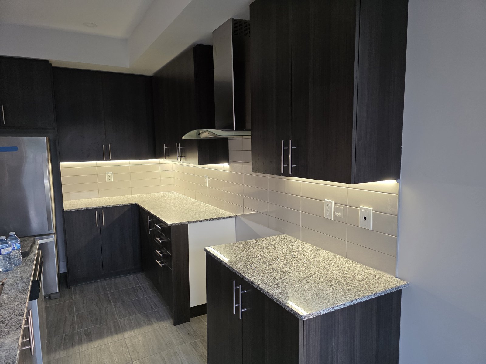 Residential kitchen lighting installation